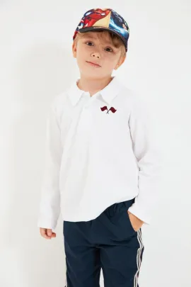 Oglanlar üçin futbolka TRENDYOLKIDS, Reňk: Ak, Ölçeg: 8-9 ýaş