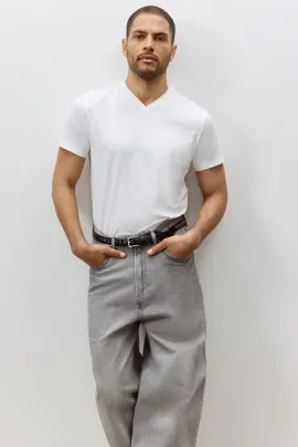 Футболка Slim Fit с V-образным вырезом H&M, Reňk: Ak, Ölçeg: M