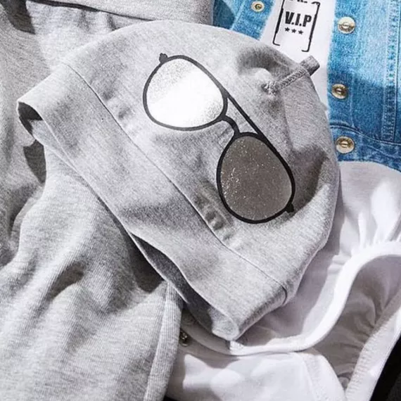 Çagalar üçin telpek H&M, Reňk: Çal, Ölçeg: 0-6 aý