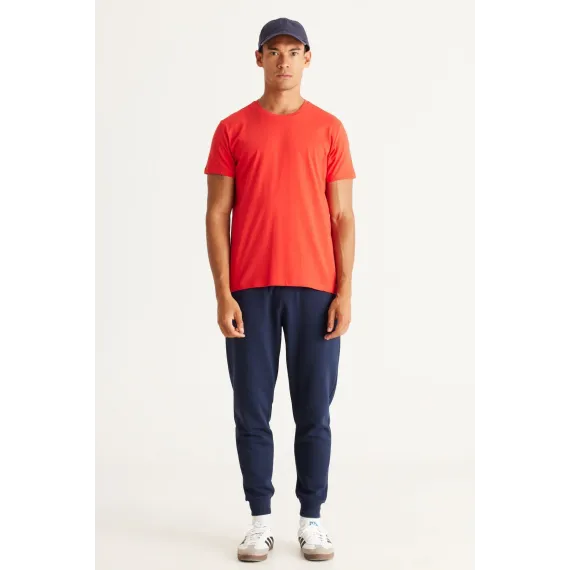 Мужская футболка Slim Fit с круглым вырезом, базовый дизайн ALTINYILDIZ CLASSICS, Reňk: Gyzyl, Ölçeg: S, 3 image