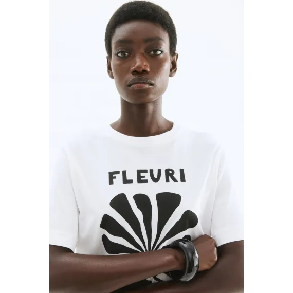 Футболка с принтом H&M, Reňk: Экрю, Ölçeg: M