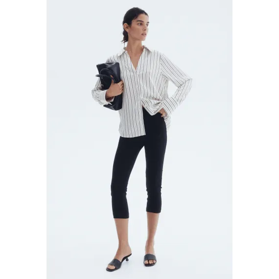 Блузка V-образного выреза H&M, Цвет: Белый, Размер: XS, изображение 3 - в интернет-магазине Туркменистана Wabrum Блузка V-образного выреза H&M, Цвет: Белый, Размер: XS, изображение 3