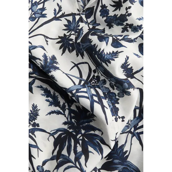 Блузка оверсайз H&M, Цвет: Белый, Размер: 2XL, изображение 4 - в интернет-магазине Туркменистана Wabrum Блузка оверсайз H&M, Цвет: Белый, Размер: 2XL, изображение 4