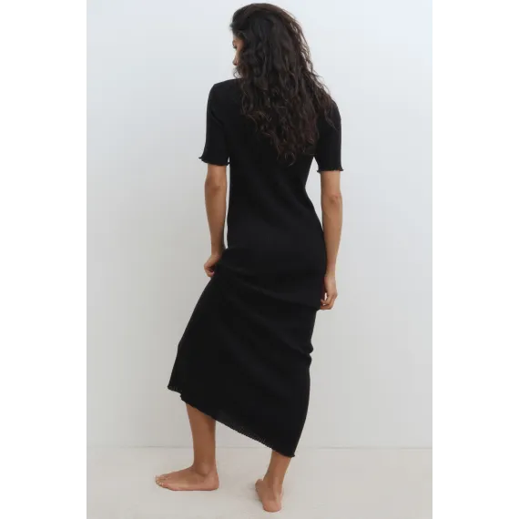 Платье футболка с резиновой вязкой H&M, Цвет: Черный, Размер: XS, изображение 5 - в интернет-магазине Туркменистана Wabrum Платье футболка с резиновой вязкой H&M, Цвет: Черный, Размер: XS, изображение 5