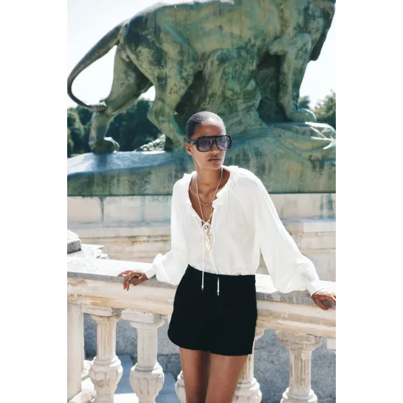 Блузка с воротником-рюш H&M, Цвет: Белый, Размер: 2XL, изображение 3 - в интернет-магазине Туркменистана Wabrum Блузка с воротником-рюш H&M, Цвет: Белый, Размер: 2XL, изображение 3